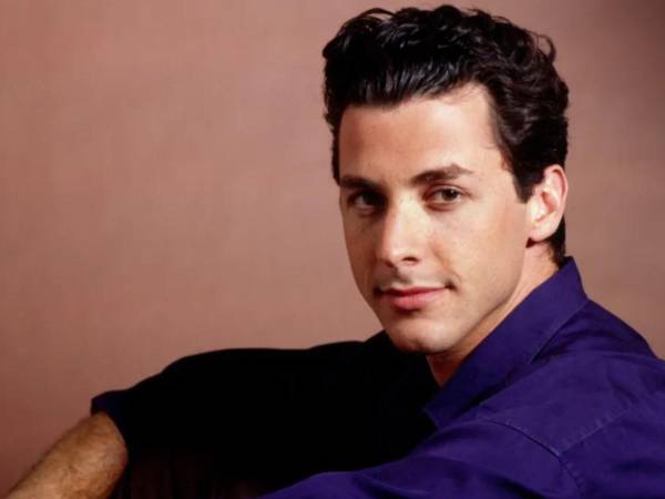 Así lucía el actor en su juventud.