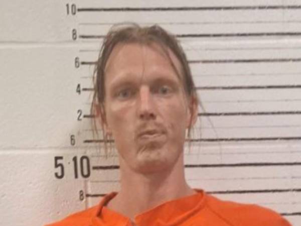 Exjugador de la NBA y del Real Madrid atraviesa un duro momento: El chico reveló temer por su vida y ahora ha sido llevado preso por lo que le hizo a su pareja delante de su hijo.