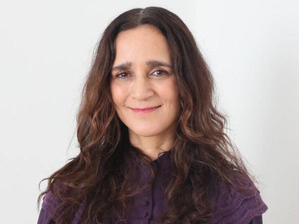 La cantante mexicana Julieta Venegas posa durante una rueda de prensa en Ciudad de México, México.