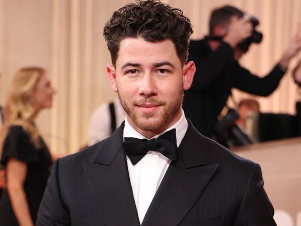 Nick Jonas, al igual que muchos famosos, trata de priorizar su salud mental por cuestiones de depresión y ansiedad.