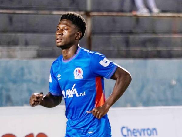 El fútbol hondureño se encuentra de luto tras confirmarse el asesinato de Kenny Bredenskie Martínez Webster, joven futbolista de 22 años que tuvo un paso por el Olimpia, Lobos de la UPNFM y Juventus de Roatán.
