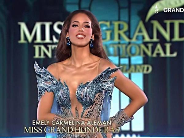 Emely Alemán ya comenzó a dejar su sello en Tailandia; la representante de Honduras en el Miss Grand International 2026 participó en la ceremonia de bienvenida del certamen, donde subió al escenario para realizar su pasarela ante las delegadas y el público que acompaña esta edición de la competencia internacional.