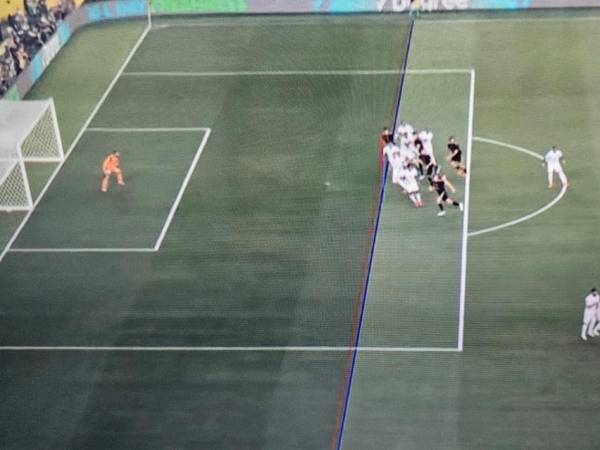 Fuera de juego en el gol de Edson Álvarez.