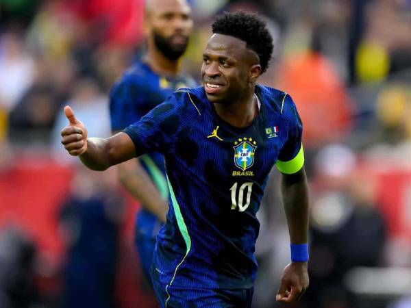 Vinicius baja las alarmas luego de ausetarse en el entrenamiento con Brasil.