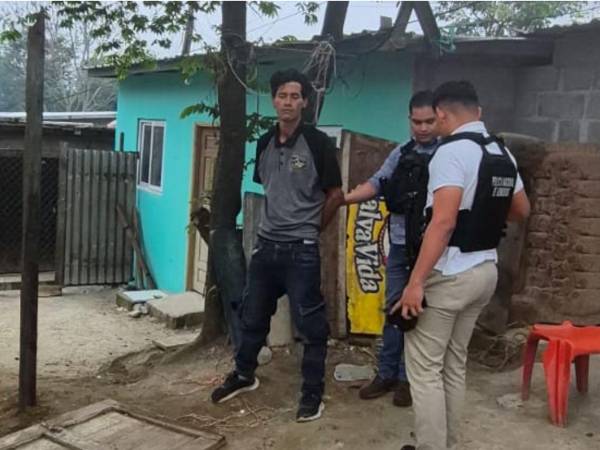 Rubén Cardona Cardona, alias Patudo, fue detenido en la colonia Brisas de Expocentro de San Pedro Sula.