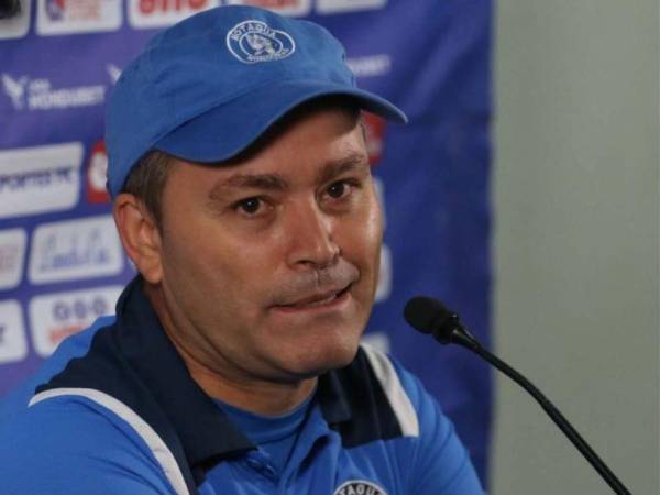 Javier López se suma al malestar de Espinel por partidos durante las fechas FIFA