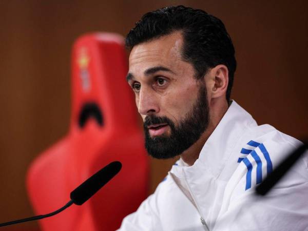 Arbeloa en conferencia de prensa del partido Benfica - Real Madrid.