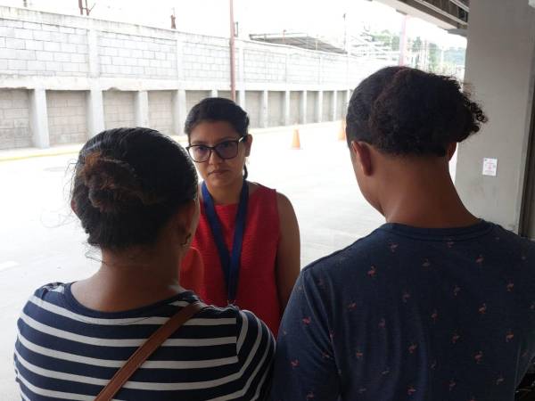 El joven y su madre hablaron en exclusiva con LA PRENSA sobre su sentir después de saber que el atacante salió libre de una de las acusaciones.