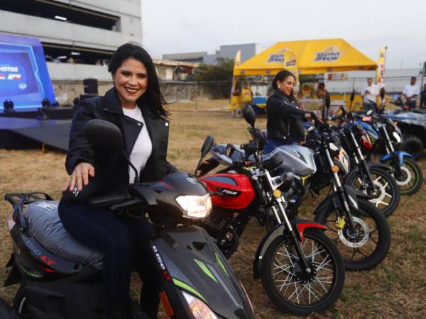 Expo Italika presenta nuevos modelos de motocicletas en Honduras