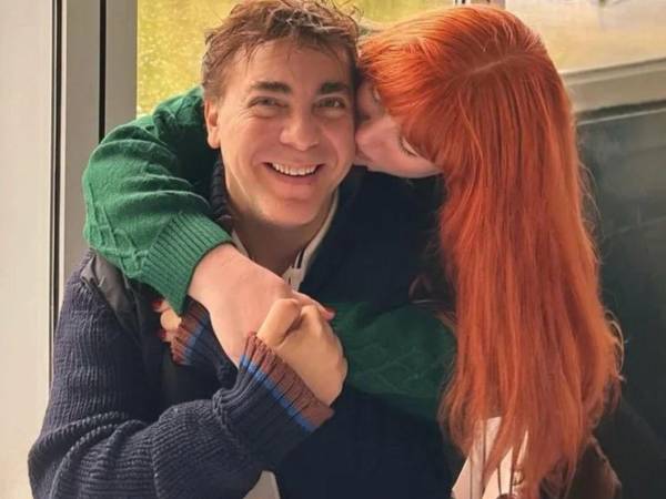 “Solo quería aclarar que sí salimos, pero yo no estoy para una relación muy formal ni con ella ni con nadie”, dijo Cristian Castro.