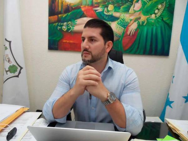 Bader Dip busca reelegirse como alcalde de la Municipalidad de La Ceiba.