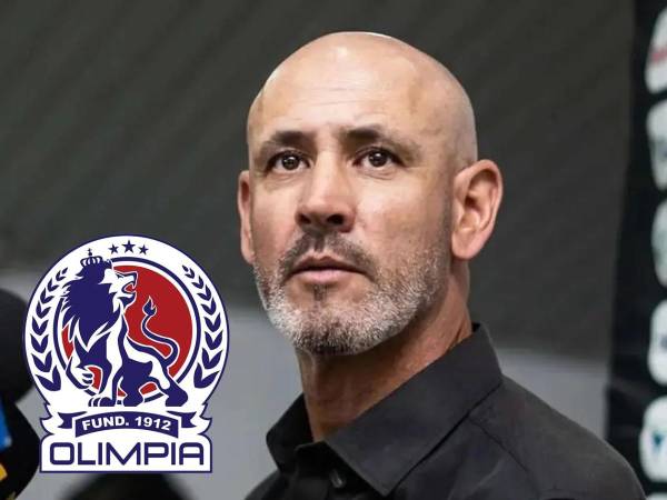 Eduardo Espinel volvió a demostrar su enfado pese al triunfo del Olimpia en el Clásico contra el Real España.
