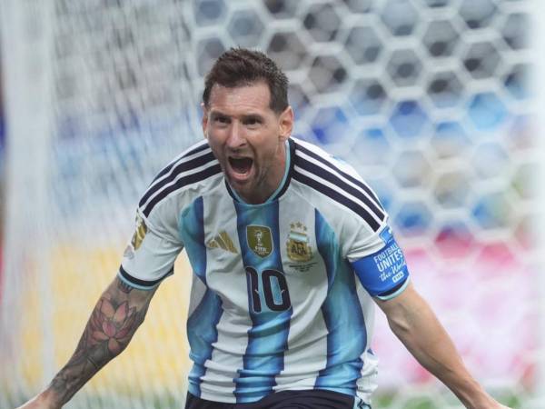 Lionel Messi continúa agrandando su leyenda en el Mundial 2026. Con récords históricos, goles decisivos y actuaciones memorables, el capitán argentino sigue demostrando por qué es considerado uno de los mejores futbolistas de todos los tiempos.
