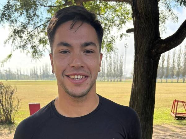 Famoso futbolista sorprendió en las últimas horas y fue tendencia tras declararse homosexual e inclusive presentó a su novio.