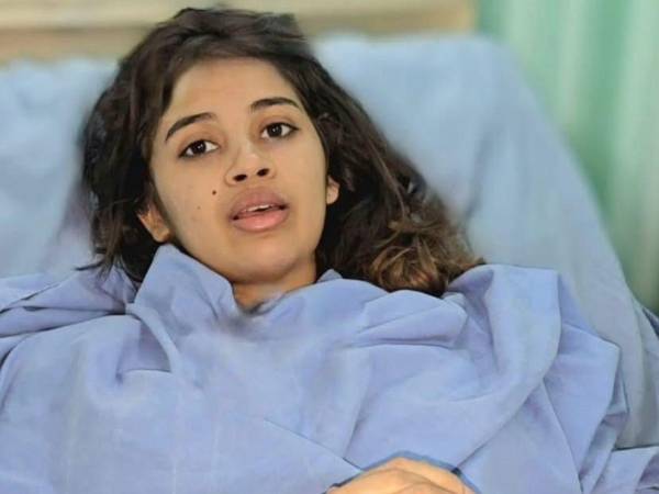 Alejandra Enríquez, sobreviviente del accidente aéreo en Roatán fue dada de alta este miércoles y reaccionó al milagro.