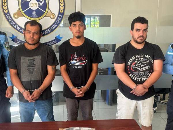Los detenidos son ​Francisco Antonio Pacheco Ortiz (39), ​Cristian Yoel López Guerra (21) y ​Óscar Edgardo Reyes (32).