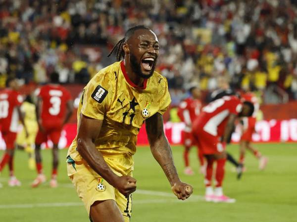 Antoine Semenyo gritando el gol de Caleb Yirenkyi para la victoria de Ghana sobre Panamá en el Mundial 2026.