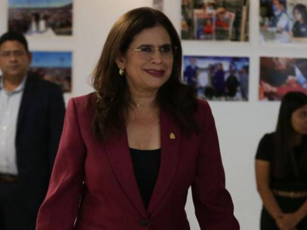 Rixi Moncada, exministra de Finanzas y Defensa del gobierno de Xiomara Castro y excandidata presidencial de Libertad y Refundación (Libre).