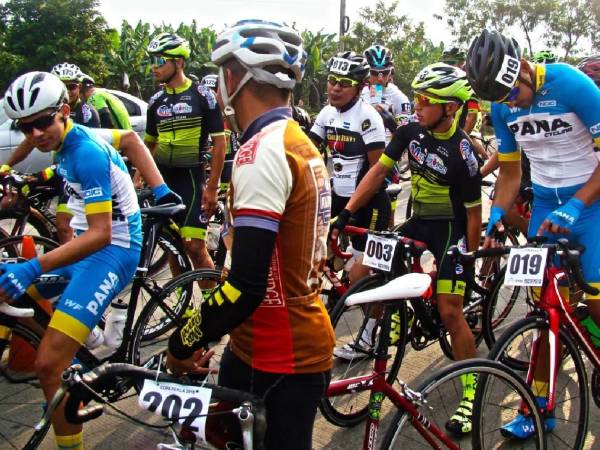 Al menos nueve equipos ciclísticos formarán parte del Campeonato Nacional de Gravel 2025.