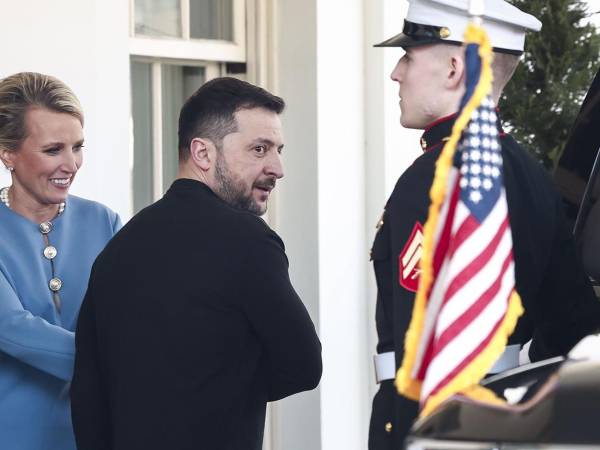 El presidente ucraniano Volodymyr Zelensky a su retirada de la Casa Blanca en Washington, DC, EE.UU., 28 de febrero de 2025. EFE