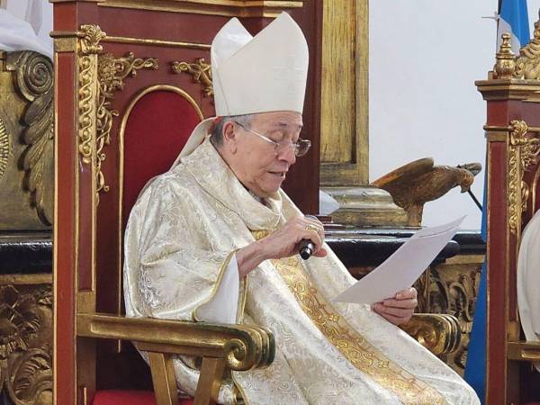 El cardenal Óscar Andrés Rodríguez indicó que el juicio político no debe verse como una venganza, sino como un ejercicio de derecho necesario para el fortalecimiento institucional.