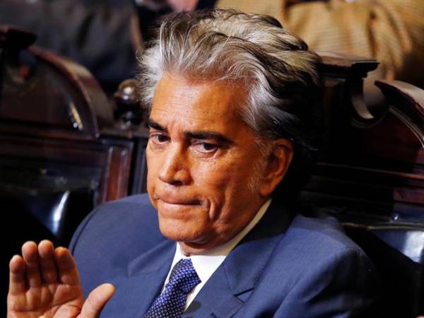 José Luis Rodríguez, conocido como “El Puma”, dijo que el trato recibido por la aerolínea fue humillante.