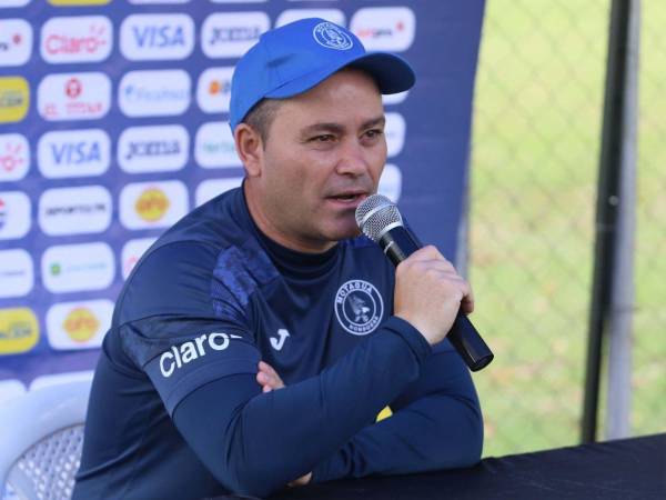 Javier López se pronuncia sobre su extensión de contrato y respalda a Espinel