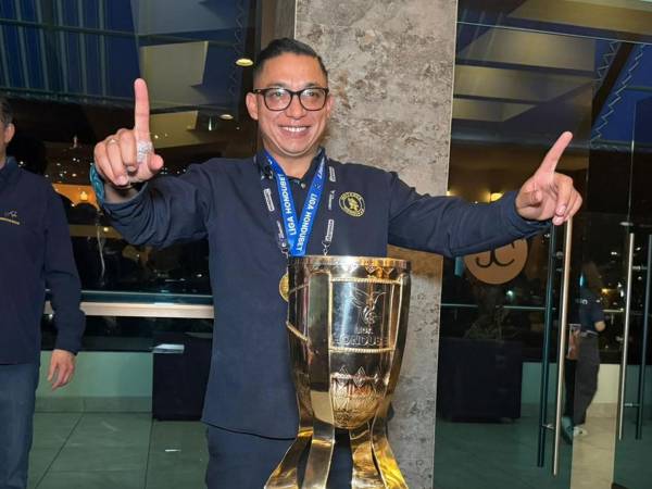 Emilio Izaguirre celebró un nuevo título como director deportivo del Motagua.