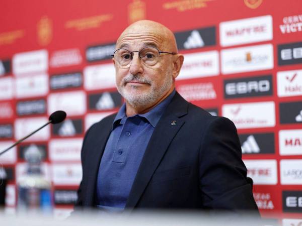 Luis de la Fuente en conferencia de prensa.