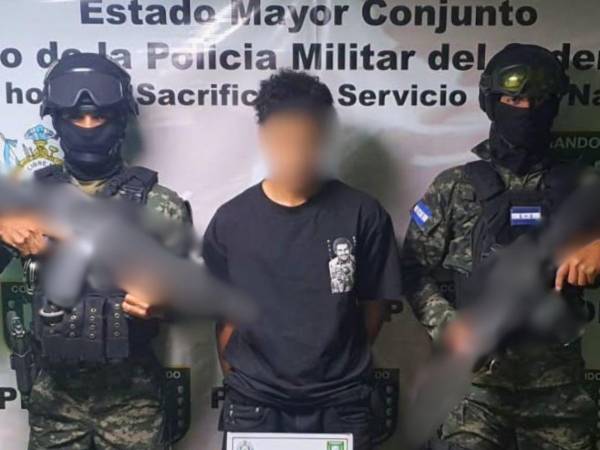 Capturan a presunto miembro de la MS-13 con supuestas drogas en Comayagüela.