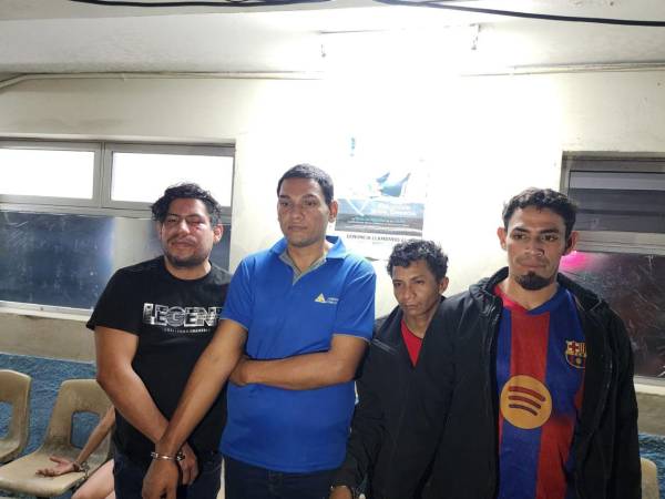 De acuerdo con las investigaciones iniciales, los detenidos ya venían siendo señalados por su presunta participación en hechos delictivos.