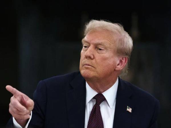 El Gobierno de Trump propone aumentar en $570 la tarifa de naturalización y eliminar descuentos para personas de bajos ingresos.