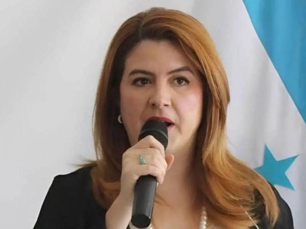 López presentó el recurso de amparo tras la divulgación de audios por el Fiscal General Johel Zelaya.