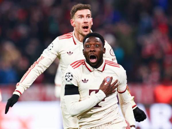 Alphonso Davies anotó el gol que le dio el pase al Bayern en Champions.