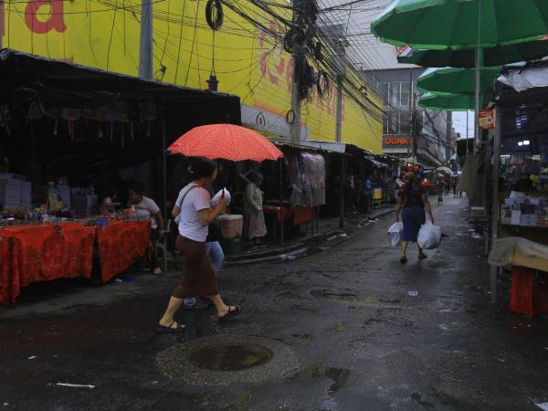 Según pronósticos de Copeco, aún se espera el ingreso de varios frentes fríos: dos durante enero y al menos tres en febrero, lo que mantendrá bajas temperaturas, especialmente en horas de la madrugada y la noche.
