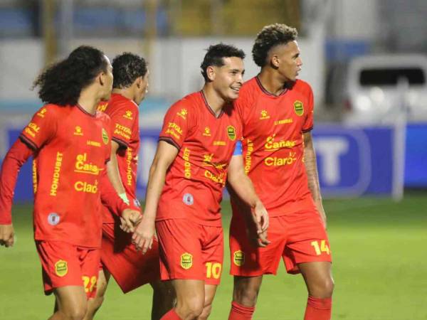 Real España goleó al Motagua y se ilusiona en las triangulares del Apertura 2025.