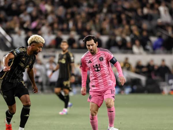 Lionel Messi volvió a la titularidad en Inter Miami y en el duelo ante LAFC estuvo bien marcado por lzaga defensiva de los angelinos.