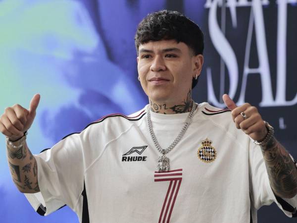 La cuenta regresiva para el concierto de Junior H en Honduras ya comenzó y, mientras crece la expectativa entre sus seguidores, también empieza a tomar forma la playlist que acompañará su gira “LATINOAMÉRICA EN LÁGRIMAS $AD BOYZ TOUR – LATAM 2026”, una presentación que promete convertir el Estadio Chochi Sosa en una noche cargada de nostalgia, corridos tumbados y emociones intensas.