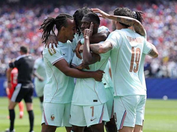 Ousmane Dembélé ha marcado dos goles para Francia contra Noruega.