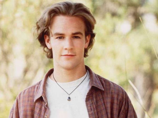 El actor estadounidense James Van Der Beek falleció este miércoles 11 de febrero en Texas, tras enfrentar una batalla contra el cáncer colorrectal. La noticia fue confirmada por su familia y por el portal TMZ, generando una inmediata reacción de pesar en la industria del entretenimiento y entre millones de seguidores que crecieron viendo su trabajo en televisión.