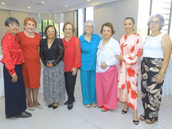 Con algarabía y un profundo sentimiento de amistad, las damas pertenecientes al Club Internacional de Mujeres (IWC) celebraron el mes del amor y la amistad, unos días después de su fecha exacta (14 de febrero).