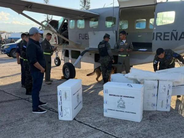 Las maletas electorales llegaron el pasado viernes a Guanaja para repetir elecciones de alcaldía el domingo 12 de abril.