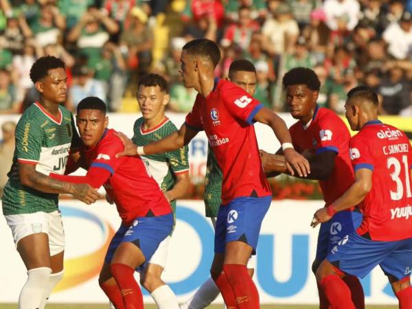 Marathón y Olimpia empataron 2-2 la tarde del domingo en el estadio Olímpico de San Pedro Sula por la final de ida.