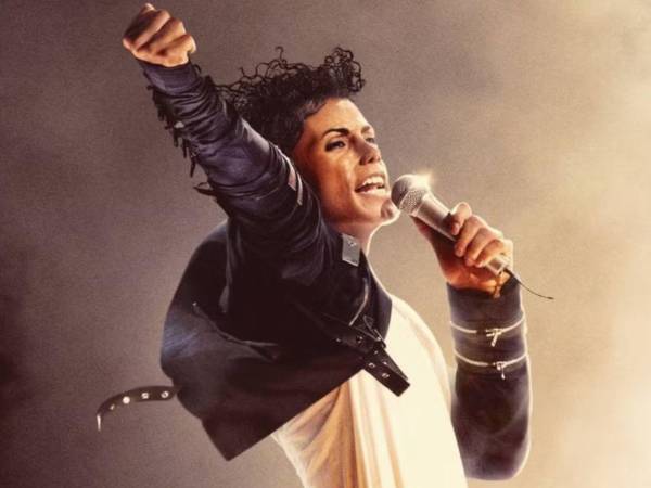 La primera película concluye con la gira Bad, de 1987, y aún no está claro qué etapa de la vida del artista abordará la segunda entrega.