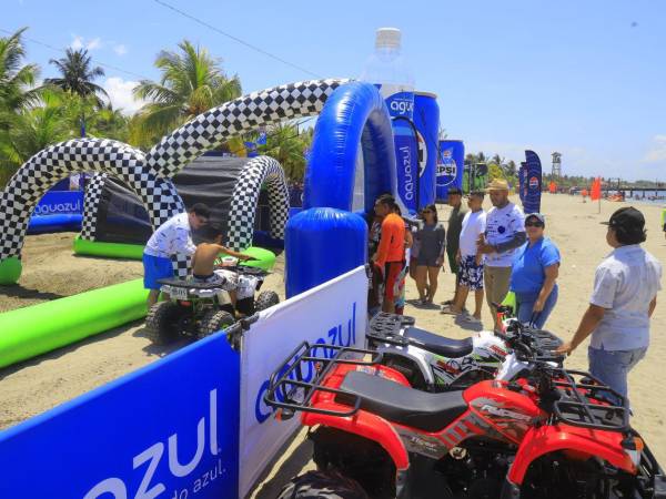 <b>La actividad estrella de la temporada son los emocionantes paseos en cuatrimoto a través de los espectaculares laberintos playeros.</b>