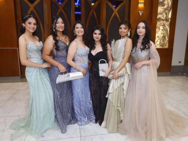 Emily López, Annette Andino, María Del Cid, Nahomy Rivera, Jamie Menardi y Rebecca Orellana