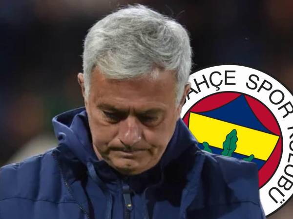 Mourinho fue despedido por el Fenerbahçe a finales de agosto.
