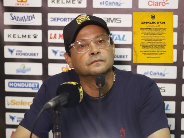 Jeaustin Campos en conferencia de prensa.