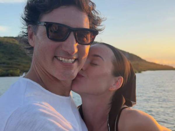 La cantante estadounidense se mostró muy cariñosa con su nuevo novio.