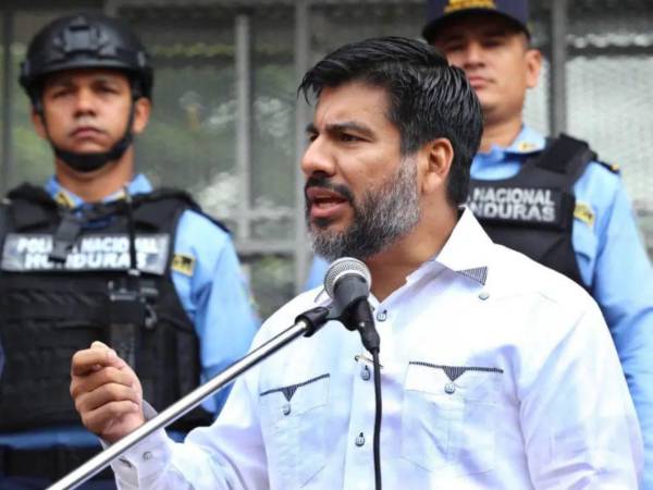 Suspenden al fiscal general de Honduras, Johel Zelaya, por caso ligado a elecciones 2025.